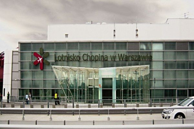 Lotnisko Chopina w Warszawie to największy port lotniczy w Polsce. (Fot.wikipedia.pl)