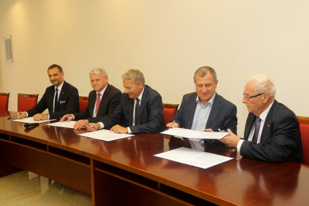 Listy intencyjny w sprawie rozbudowy DK 44 podpisano w środę (25 lipca) (fot.slaskie.pl) 