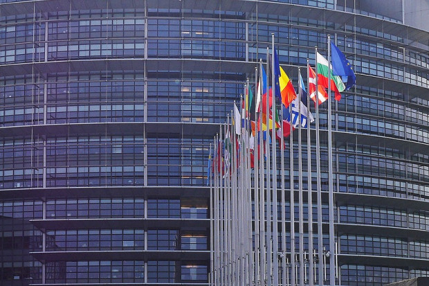 Środowe głosowanie poza Polską dotyczyło też Grecji, Litwy i Bułgarii. W sumie cztery kraje mają otrzymać z UE 34 mln euro, z czego nad Wisłę ma trafić dokładnie 12,279 mln euro.  (fot. pixabay.com)