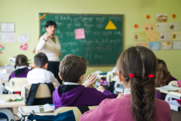 Ministerstwo edukacji chce mieć pełną kontrolę nad tym, co dzieje się w szkole, a to nie wszystkim się podoba  (fot. Shutterstock)