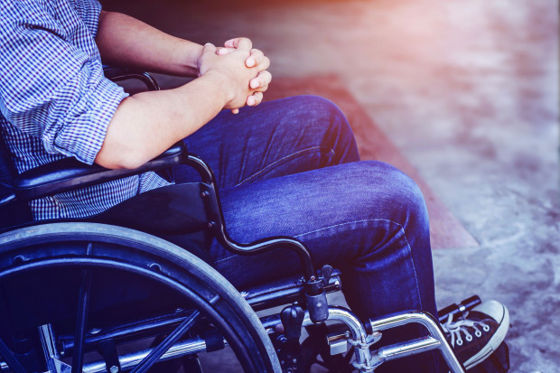 Wnioski do wojewodów o dofinansowanie usług opiekuńczych dla niepełnosprawnych gminy mogą składać do 29 marca (fot.shutterstock.com)