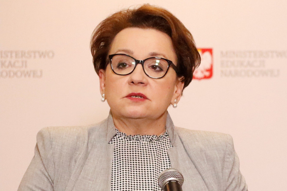 Schetyna: PO rozliczy Annę Zalewską ze zniszczenia polskiej szkoły