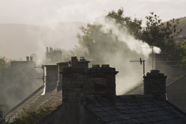 Smog to problem nie tylko dużych miast (fot. Shutterstock)