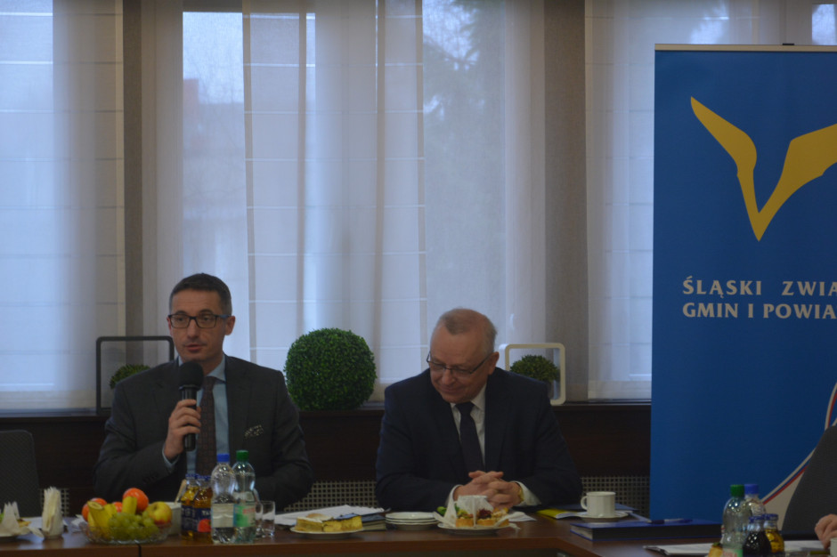 Prezydent Rybnika Piotr Kuczera i Andrzej Płonka - starosta bielski, a zarazem prezes Związku Powiatów Polskich (fot. ŚZGiP) Prezydent Rybnika Piotr Kuczera i Andrzej Płonka - starosta bielski, a zarazem prezes Związku Powiatów Polskich (fot. ŚZGiP)