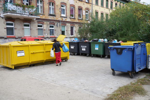 ZGW przypomina, że głównym elementem krajowego systemu gospodarowania odpadami jest ich selektywna zbiórka (Fot. wikimedia.org/Celina Strzelecka (WMPL)/CC BY 3.0)