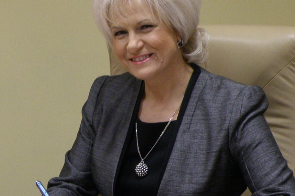 Niestety poziom zaangaowania modych ludzi w naszym miecie by pastwo Szyja s pierwsz par, ktra poznaa si na potacwce. nr 10 pazdziernik (42).indd - Ldziny