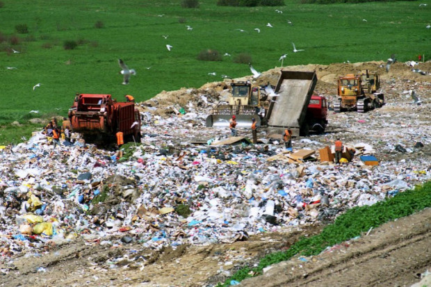 Zgodnie z danymi Głównego Urzędu Statystycznego, w 2018 roku w Polsce zebrano 12 485 424,83 ton odpadów komunalnych (fot. wikipedia)
