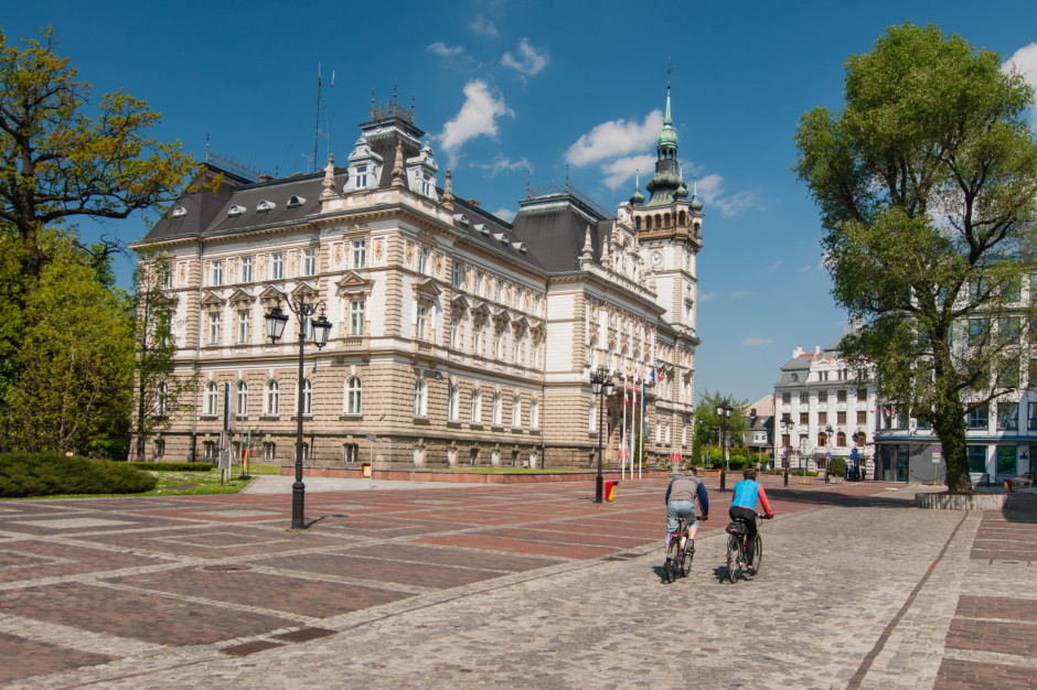 18 skrzyżowań i 11 km dróg zostanie włączonych do inteligentnego systemu transportowego w Bielsku-Białej (Fot. Shutterstock.com) 18 skrzyżowań i 11 km dróg zostanie włączonych do inteligentnego systemu transportowego w Bielsku-Białej (Fot. Shutterstock.com)