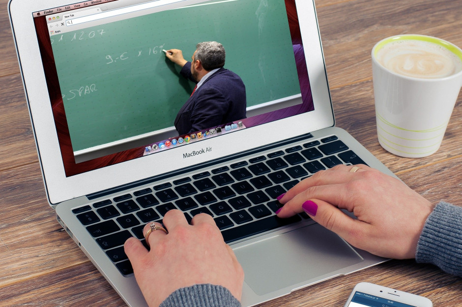 Rusza bezpłatny kurs dla nauczycieli dotyczący nauczania online