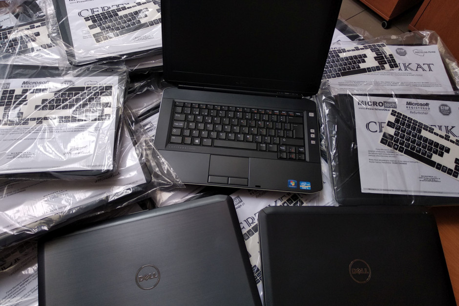 Samorząd Sosnowca kupił 100 laptopów w ramach programu „Zdalna szkoła”