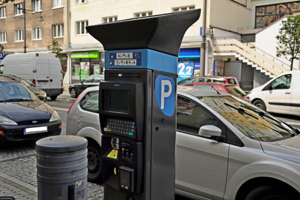 Parkomat w strefie płatnego parkowania w Gdyni (fot. zdiz.gdynia.pl)