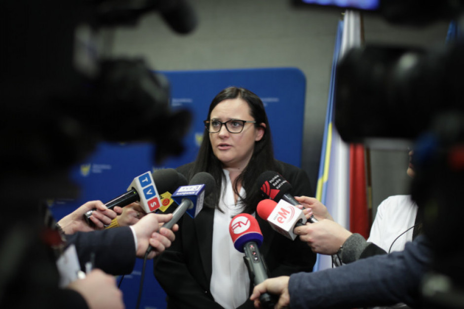 Pod etykietą funduszowego pakietu antykryzysowego kryją się przede wszystkim zmiany w prawie polskim i unijnym oraz fundusze (fot. Twitter/Ministerstwo Funduszy i Polityki Regionalnej) Pod etykietą funduszowego pakietu antykryzysowego kryją się przede wszystkim zmiany w prawie polskim i unijnym oraz fundusze (fot. Twitter/Ministerstwo Funduszy i Polityki Regionalnej)