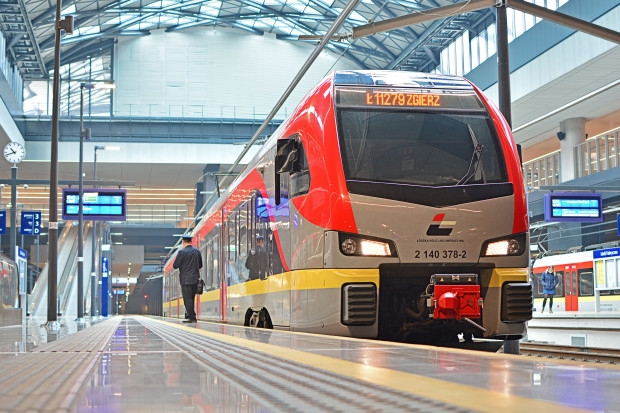 Do końca tego roku przewoźnik powinien odebrać wszystkie 12 pociągów z kontraktu (Fot. Shutterstock/MartynJandula)