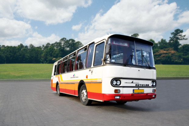 Na transgraniczną Eurolinię Tatry wyjedzie zabytkowy autobus Autosan H9. (fot. malopolska.pl)