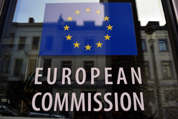 Komisja Europejska zatwierdziła zmiany trzech programów operacyjnych polityki spójności w Polsce (Fot. Shutterstock.com)