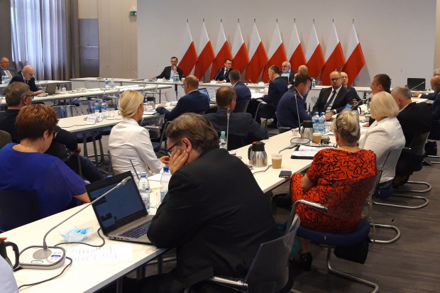 Posiedzenie Komisji Wspólnej Rządu i Samorządu Terytorialnego 22 lipca było pierwszym posiedzeniem w realu (fot. BB)