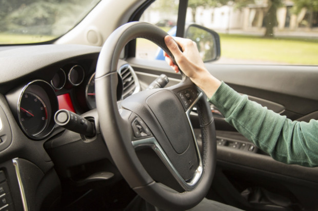 Na mocy noweli, kierowcy nie będą też musieli wymieniać dowodu rejestracyjnego (fot. pexels)