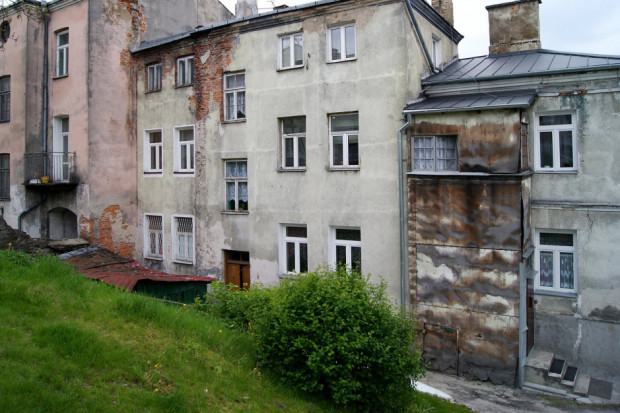 W lipcu oszacowano, że w Krakowie było 1297 pustostanów (fot. Pixabay)