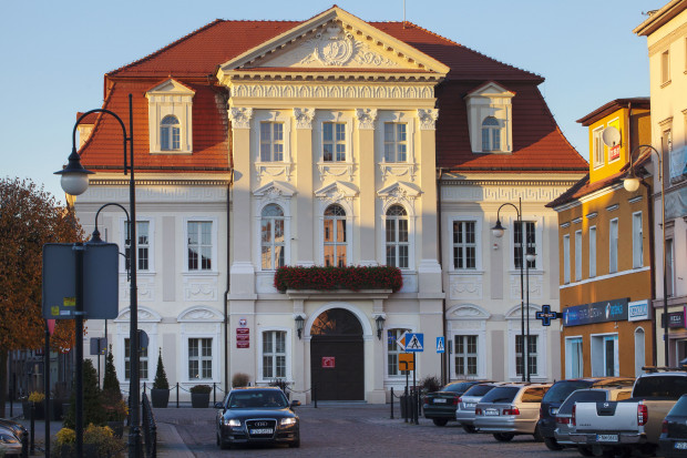 Siedziba żagańskiego magistratu (fot. Magdanatka / Shutterstock.com)