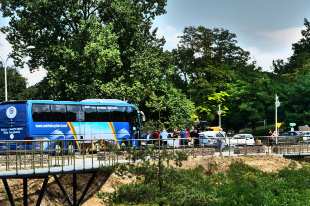 Autobus kursować będzie w każdą sobotę i niedzielę aż do 27 września (fot. mat. pras. UMWŚ)