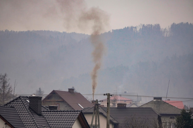 Do miast z najbardziej zanieczyszczonym powietrzem obok Nowego Targu należy Żywiec (fot. shutterstock)