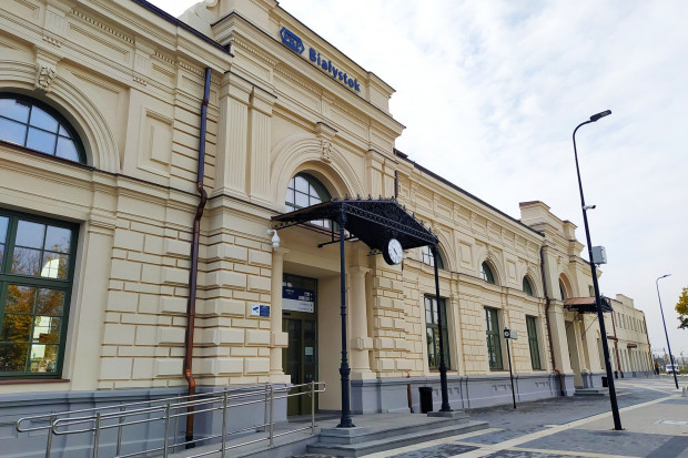 Projekt modernizacji dworca w Białymstoku zakładał połącznie historii z nowoczesnością i ten efekt udało się osiągnąć (fot. TT/PKP S.A.)