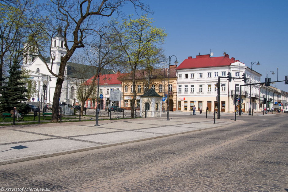 W Suwałkach nie będą pobierane opłaty za zajęcie pasa drogowego w dniach zamknięcia cmentarzy (Fot. wiktionary.org/Fotoeksplorer/CC BY-SA 3.0) W Suwałkach nie będą pobierane opłaty za zajęcie pasa drogowego w dniach zamknięcia cmentarzy (Fot. wiktionary.org/Fotoeksplorer/CC BY-SA 3.0)