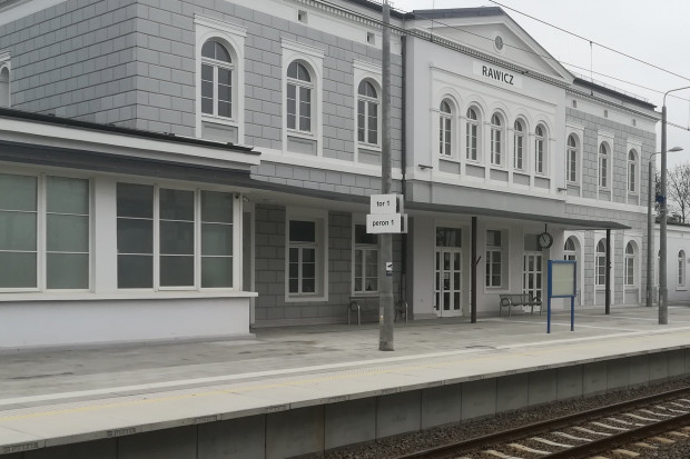 Na stacji w Rawiczu bezpieczeństwo i komfort podróżnych sukcesywnie się zwiększa (fot. plk-sa.pl)