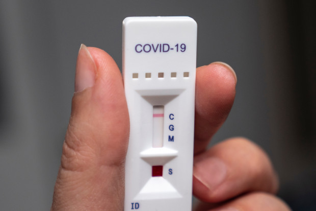 Minionej doby badania potwierdziły 4479 zakażeń koronawirusem (Fot. Shutterstock.com)