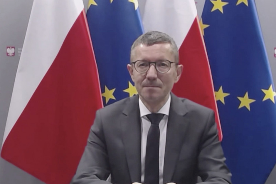 - Nigdy nie miałem do czynienia z jakąkolwiek partią polityczną. Widać nastał czas taki, że rząd potrzebuje wsparcia również ludzi z tego sektora, który ja reprezentuję - mówi Robert Tomanek (fot.PTWP) - Nigdy nie miałem do czynienia z jakąkolwiek partią polityczną. Widać nastał czas taki, że rząd potrzebuje wsparcia również ludzi z tego sektora, który ja reprezentuję - mówi Robert Tomanek (fot.PTWP)