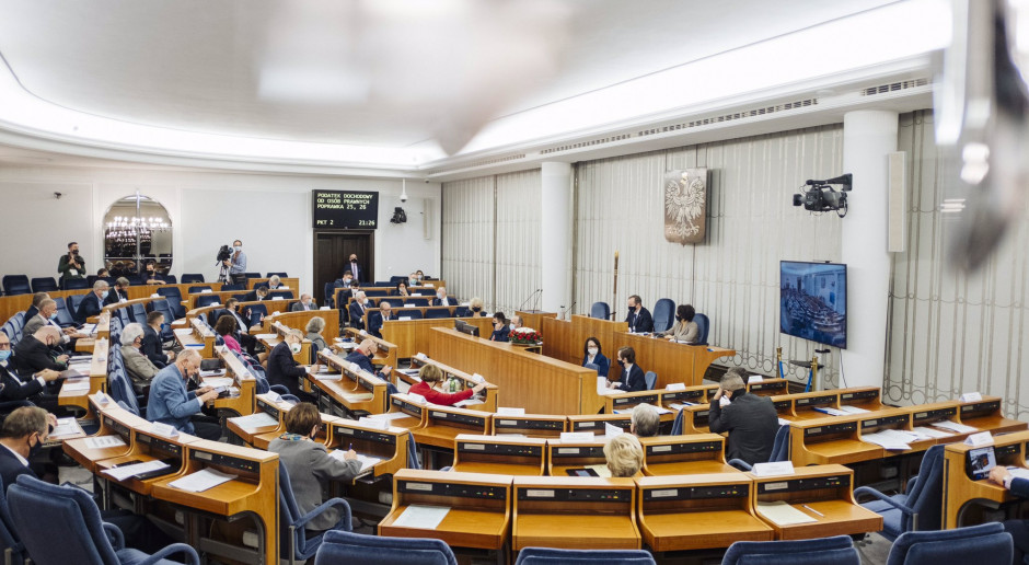 Kwota Bazowa Dla Nauczycieli 2019 Zfśs Kwota bazowa powyżej 4,4 tys. zł. Senat chce podwyżek dla nauczycieli