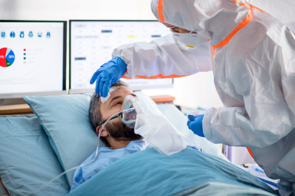 Dla pacjentów z COVID-19 przygotowanych jest łącznie 39 236 łóżek i 3074 respiratory (fot. shutterstock) Dla pacjentów z COVID-19 przygotowanych jest łącznie 39 236 łóżek i 3074 respiratory (fot. shutterstock)