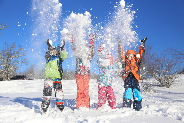 W ubiegłym roku ze względu na epidemię COVID-19 ferie zimowe były w jednym terminie w całym kraju. (Fot. Shutterstock)