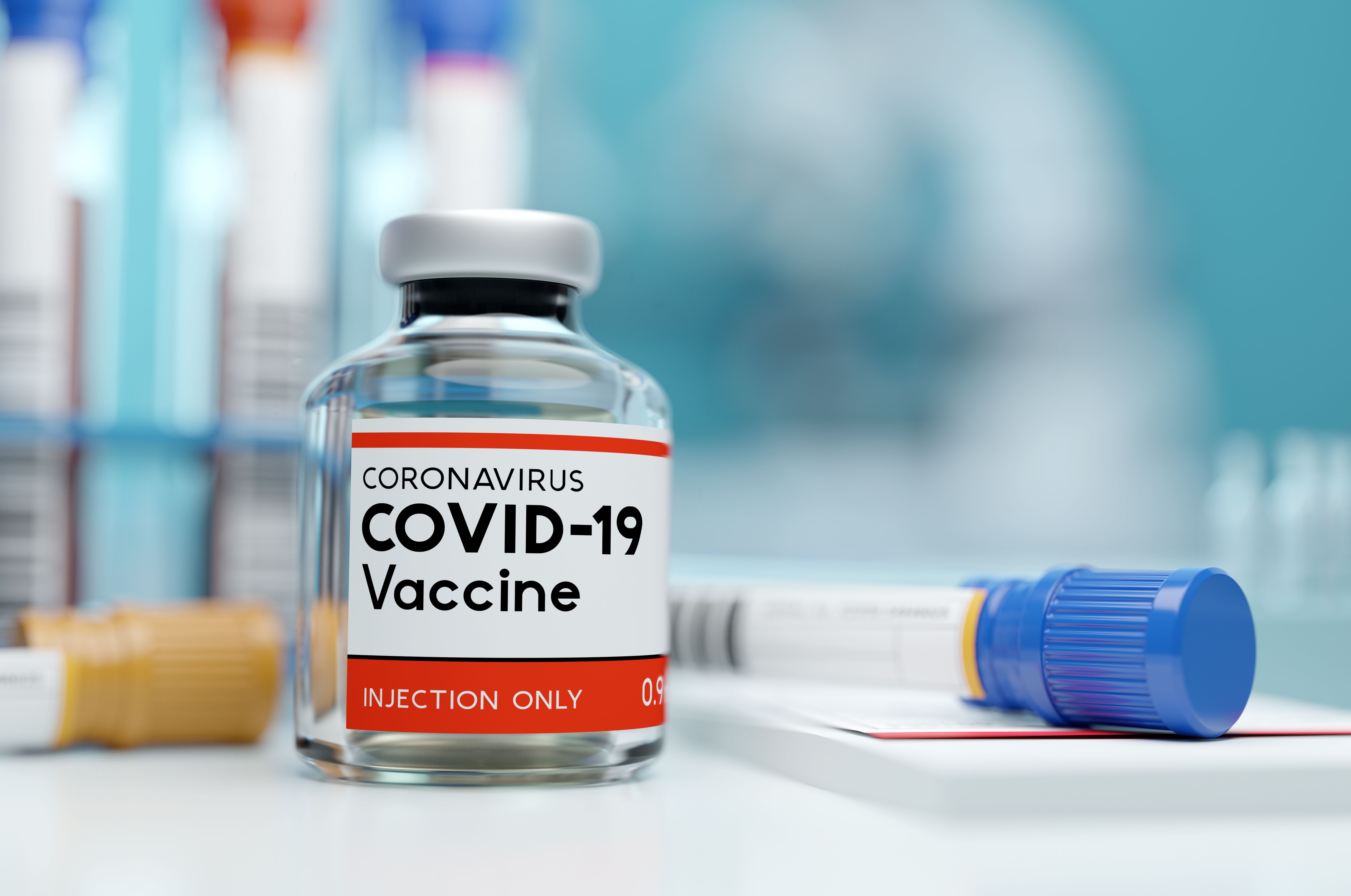 Przekonać społeczeństwo do zaszczepienia się przeciw wirusowi COVID-19 to droga lepszej edukacji (fot. Shutterstock)