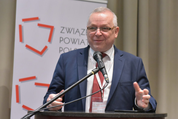 Z darowizny zostanie przede wszystkim kupiona żywność oraz środki opatrunkowe - powiedział Andrzej Płonka, starosta bielski (Fot. materirały ZPP)