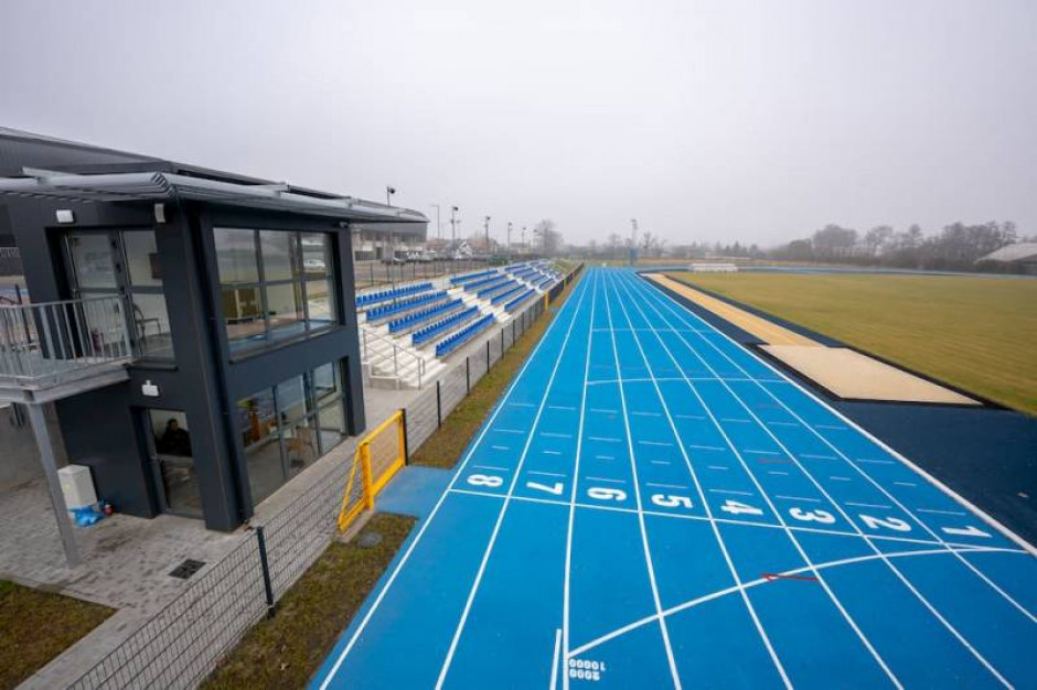 Ile Metrów Ma Jedno Okrążenie Stadionu Lekkoatletycznego Tychy: Stadion lekkoatletyczny przy stadionie miejskim gotowy