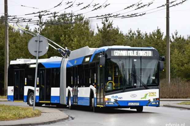 Jeden z gdyńskich przegubowych trolejbusów (Fot. Kamil Zych/gdynia.pl)