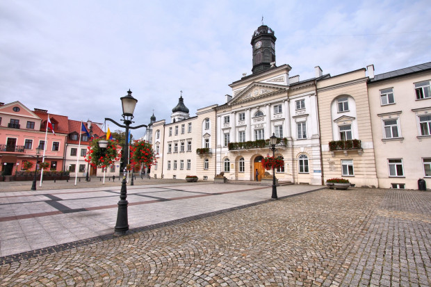 Fitch Ratings podniósł międzynarodowe długoterminowe ratingi dla miasta Płocka. Fot. Shutterstock