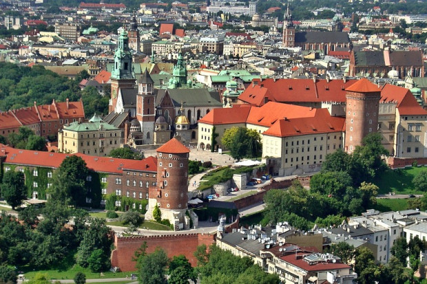 W 2019 r. Kraków odwiedziło ponad 14 mln turystów. W kolejnym roku o połowę mniej (fot. Pixabay)
