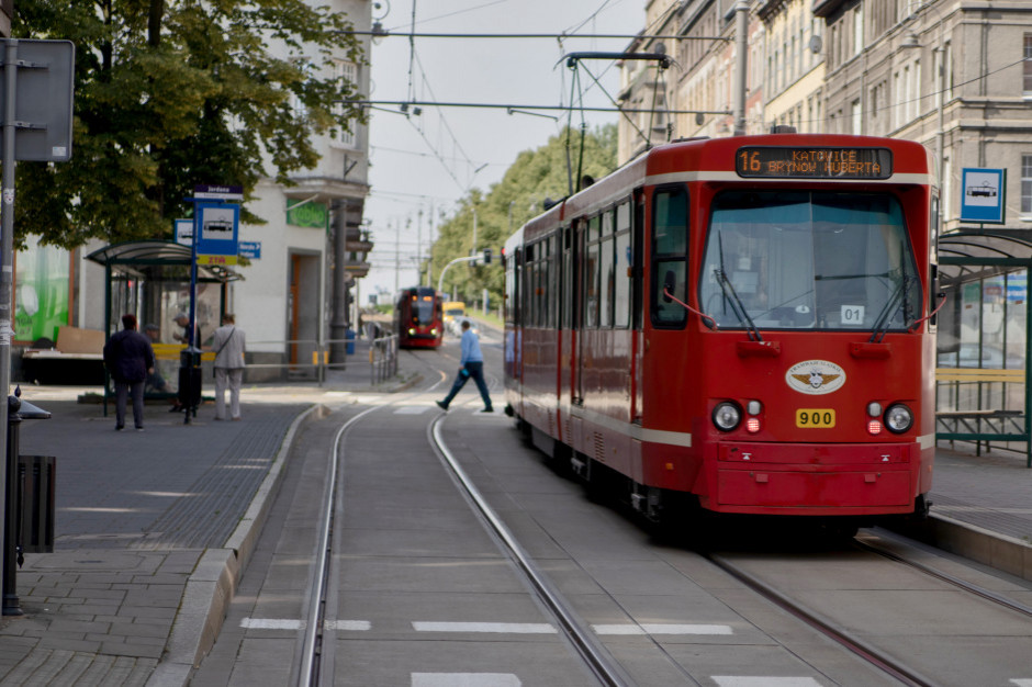 Zdaniem ekspertów Uniwersytetu Ekonomicznego skutki pandemii dotkliwiej mieszkańcy woj. śląskiego odczują w 2021 r. (fot. ZTM) Zdaniem ekspertów Uniwersytetu Ekonomicznego skutki pandemii dotkliwiej mieszkańcy woj. śląskiego odczują w 2021 r. (fot. ZTM)