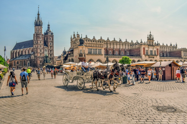 Kraków dysponuje specjalnym funduszem z budżetu państwa na utrzymanie dziedzictwa kulturowego. Podobnego oczekują też zarządcy innych miejsc z listy UNESCO (Fot. pixabay.com)