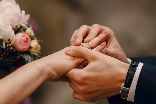 Wiele przedślubnych formalności można załatwić przez internet (fot. gov.pl)