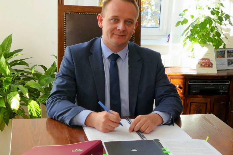 Łukasz Zbroszczyk był burmistrzem Kątów Wrocławskich od 2018 r. (fot. facebook.com/Łukasz Zbroszczyk)