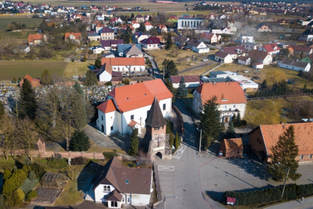 Gmina Dąbrowa, w której leży załączona na zdjęciu Chróścina, niezmiennie utrzymuje fundusz sołecki od 2014 r. W tym roku to kwota ok. 470 tys. zł (Fot. mat. pras.)