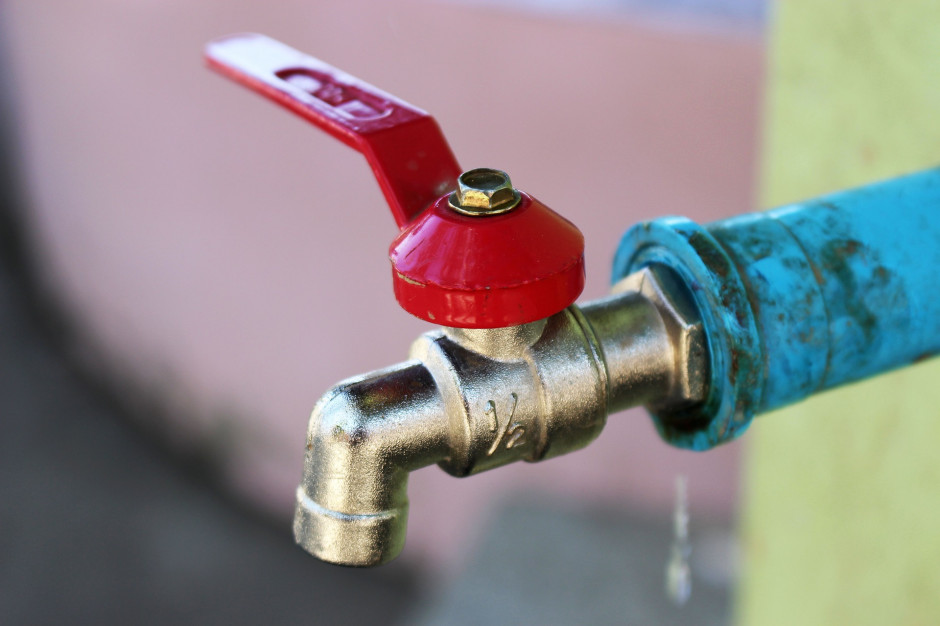 W 94 proc. wniosków przedsiębiorstwa wodno-kanalizacyjne zaproponowały podwyżki za wodę i ścieki (fot. pixabay)