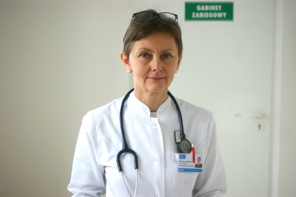 -Wiele wskazuje na to, że jest to ostatnia fala zakażeń koronawirusem SARS-COV-2, z którą się mierzymy, mówi prof. Joanna Zajkowska (fot. umb.edu.pl)