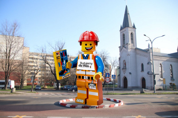 1 kwietnia Arkadiusz Chęciński zapowiedział ustawienie w mieście posągu z klocku Lego (fot. https://www.facebook.com/arkadiuszchecinskipl)
