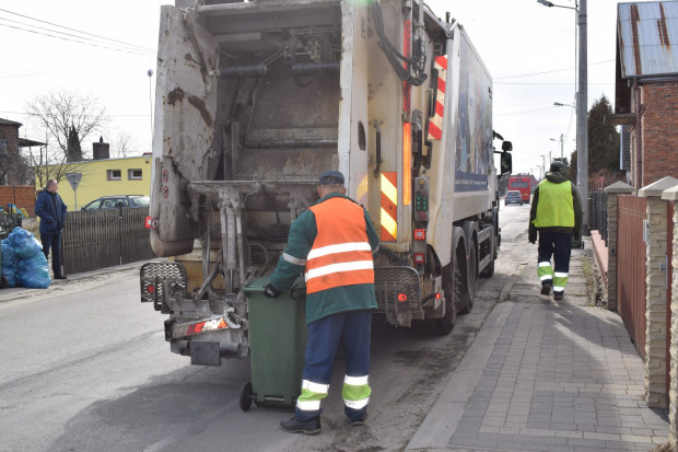 Kolejne gminy podniosły opłatę za odpady (fot. mzk.stalowa-wola.pl)