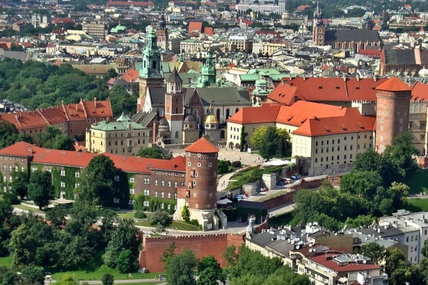W Krakowie przewaga kobiet nad mężczyznami jeśli chodzi o populację jest największa w regionie (fot. pixabay.com)