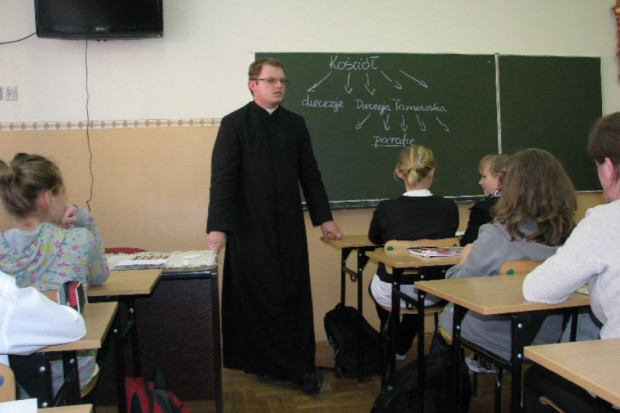W Warszawie w 2019 roku na lekcje religii chodziło średnio 45 procent uczniów (fot. zsp. tarnowiec)